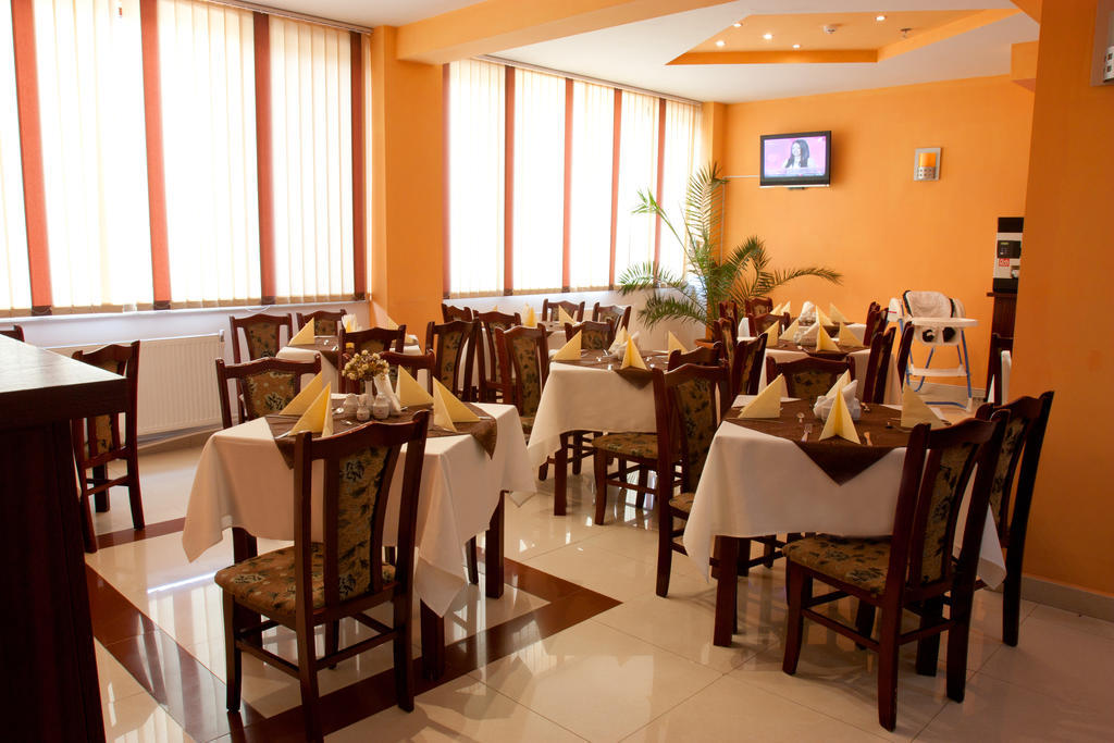 Denisa Hotel Otopeni Exterior photo